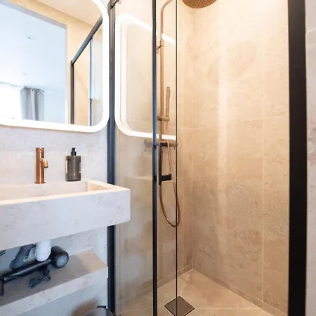 Apartament Brand New Flat In Xi *