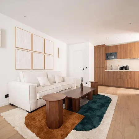 Brand New Flat In Xi Paris