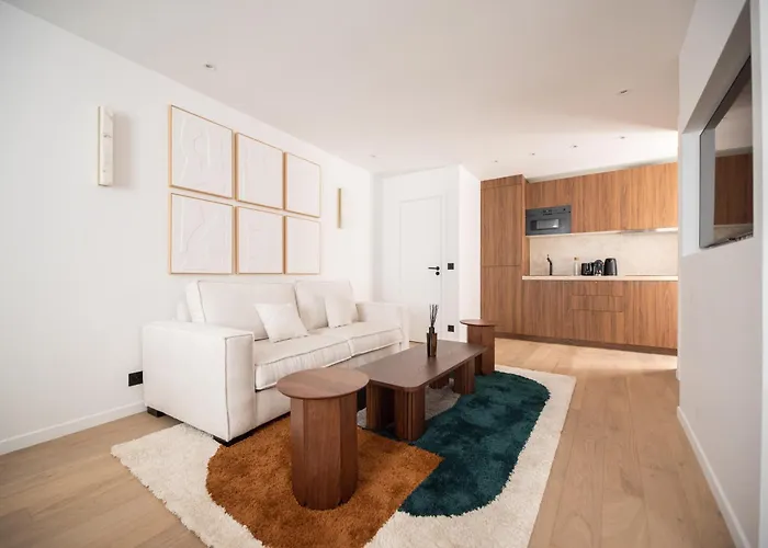 Brand New Flat In Xi París
