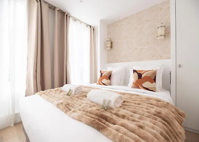 Brand New Flat In Xi Apartamento *