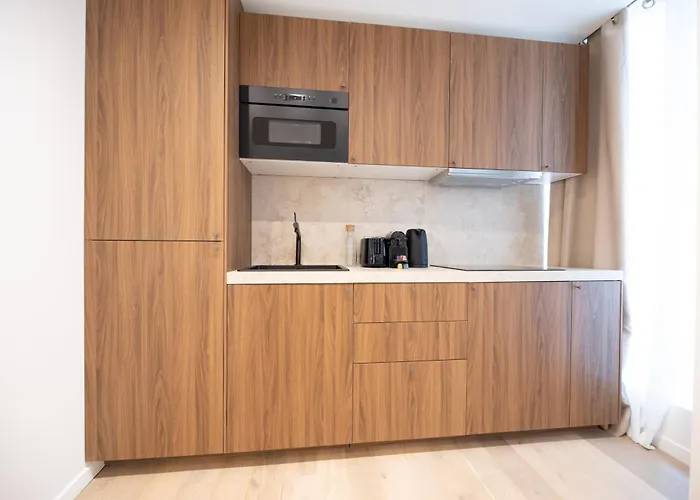 Brand New Flat In Xi París