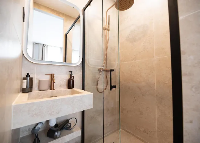 Brand New Flat In Xi París