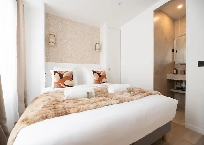 Brand New Flat In Xi Apartamento